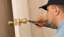 City Locksmith Services Thousand Oaks, CA 805-290-1751 - 6-Locks-Replace